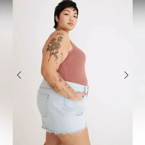 Madewell Plus Relaxed Denim Shorts in Essen Wash NWT - Picture 3 of 15
